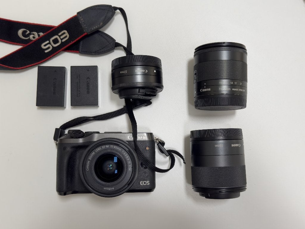 Canon EOS M6 + 4 EF-M lenzen + 2 accu's + dubbele lader, Audio, Tv en Foto, Gebruikt, Canon, Beeldstabilisatie, Ophalen of Verzenden