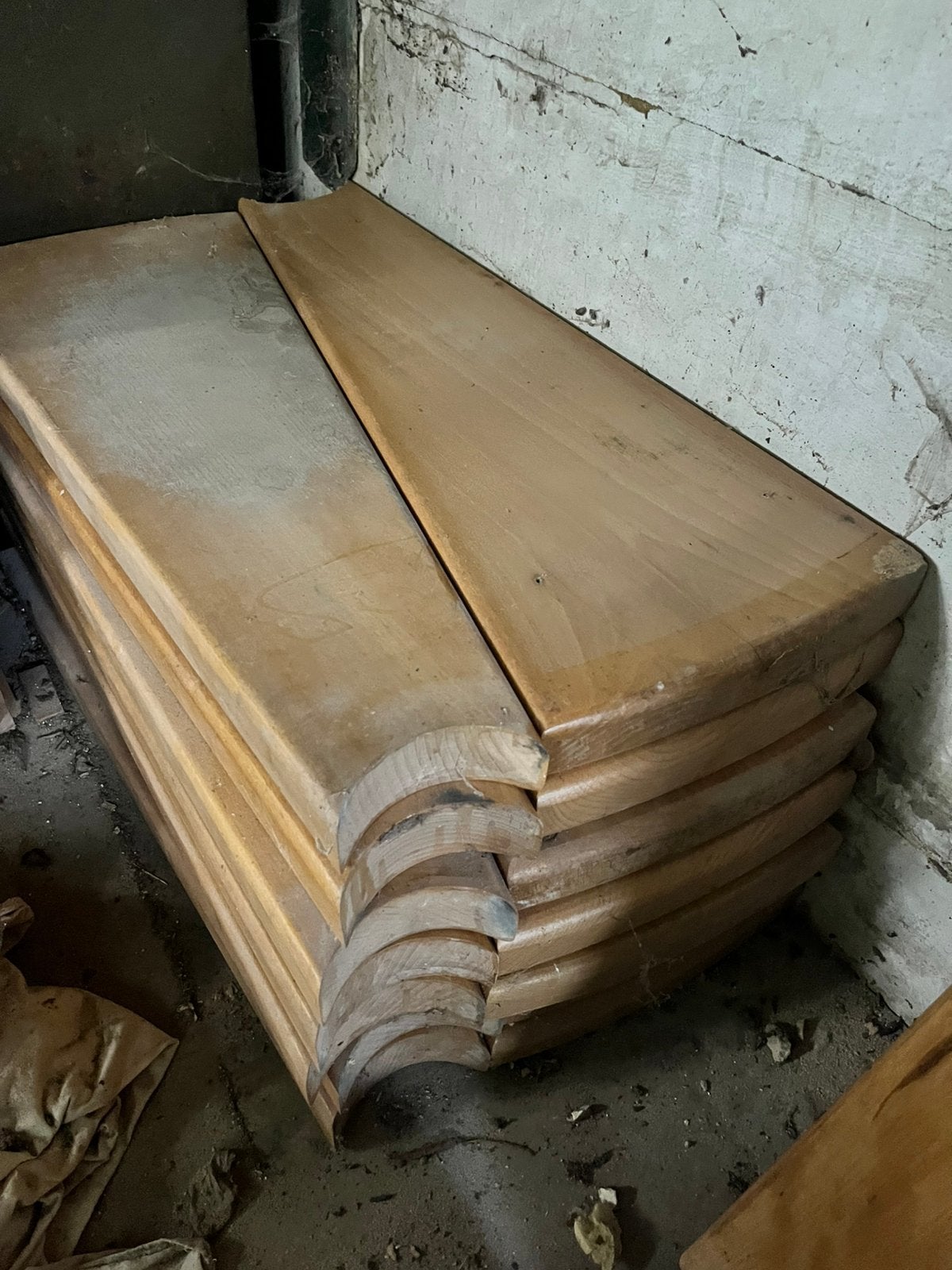Traptredes wenteltrap beuk, Doe-het-zelf en Bouw, Ladders en Trappen, Ophalen, Gebruikt, Trap