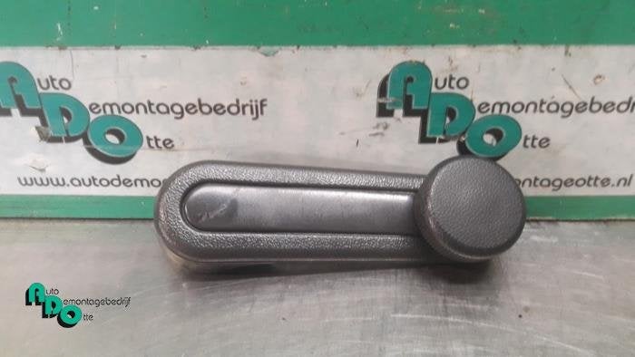 Manivelle de vitre d'un Daihatsu Cuore (Cuore 08-), Daihatsu, -, 3 mois de garantie, Utilisé