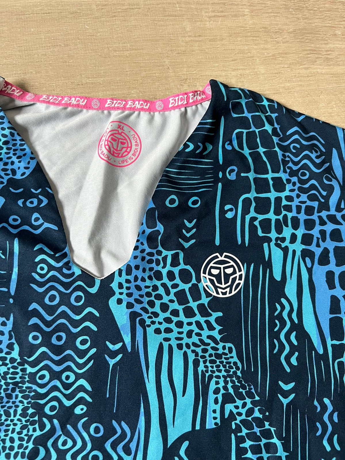 Chemises de sport pour femmes Bidi Badu XL -3 pièces - padel, Vêtements | Femmes, Vêtements de sport, Enlèvement ou Envoi, Comme neuf
