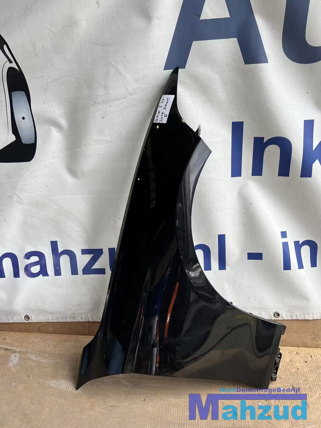 BMW 1 SERIE F20 zwart Rechts voor scherm zijscherm voorscher, Petuelring 130
80788  Munich, DE, Info@bmw.de, Utilisé, Avant