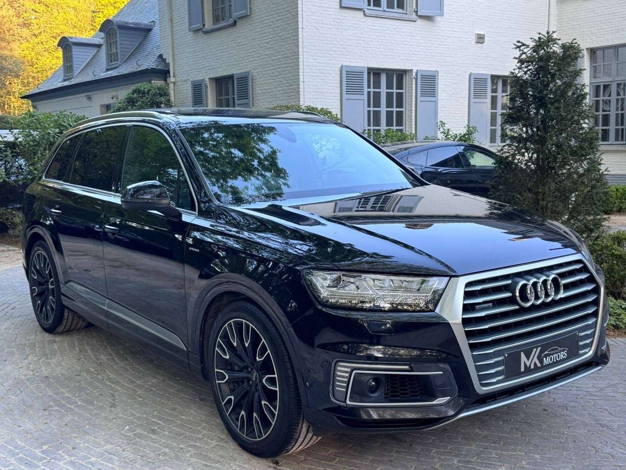 Audi Q7 e-tron 3.0 TDI V6 Quattro S line | Pano | ACC | HUD, Auto's, Parkeersensor, 0 min, Zwart, 0 kg