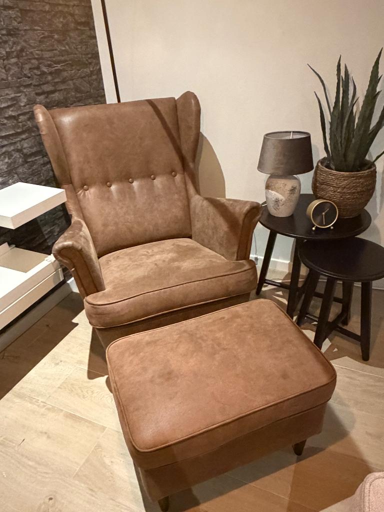 Fauteuil met poef cognac, Huis en Inrichting, Ophalen, Gebruikt
