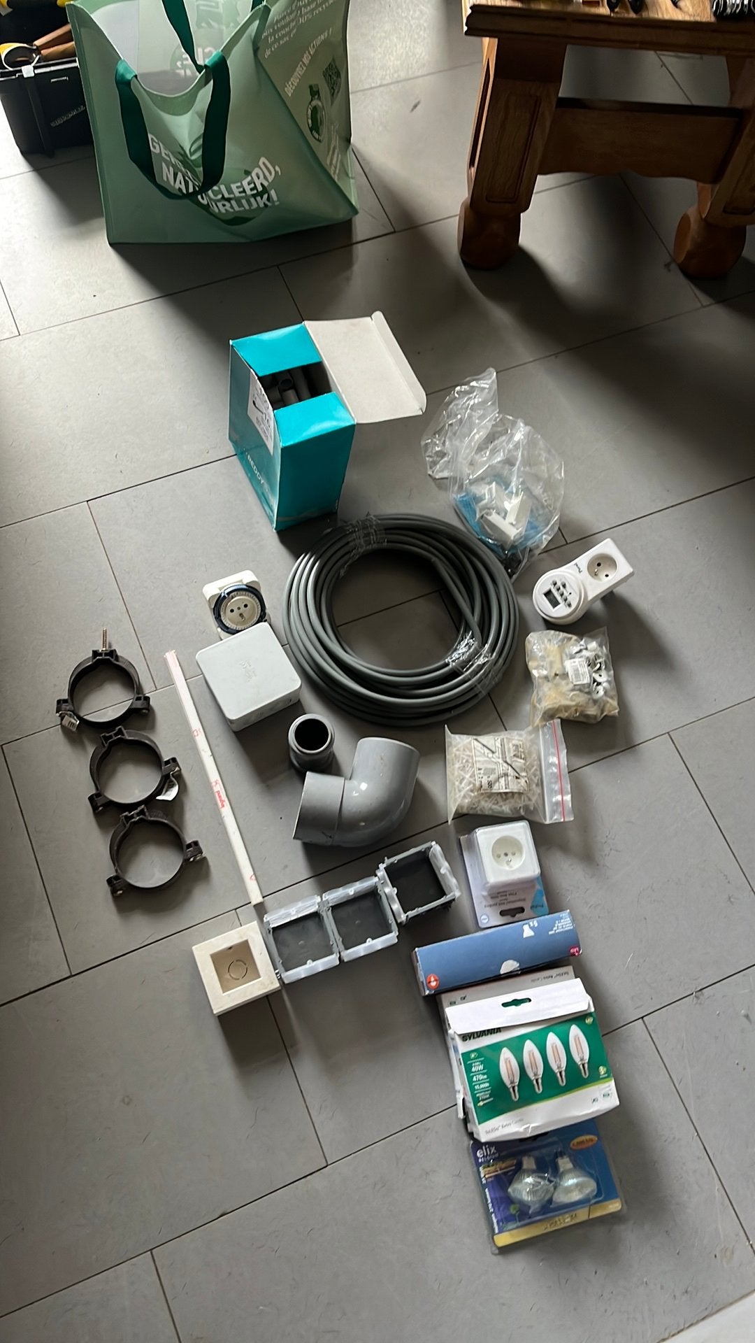 Materiel electrique, Enlèvement, Comme neuf