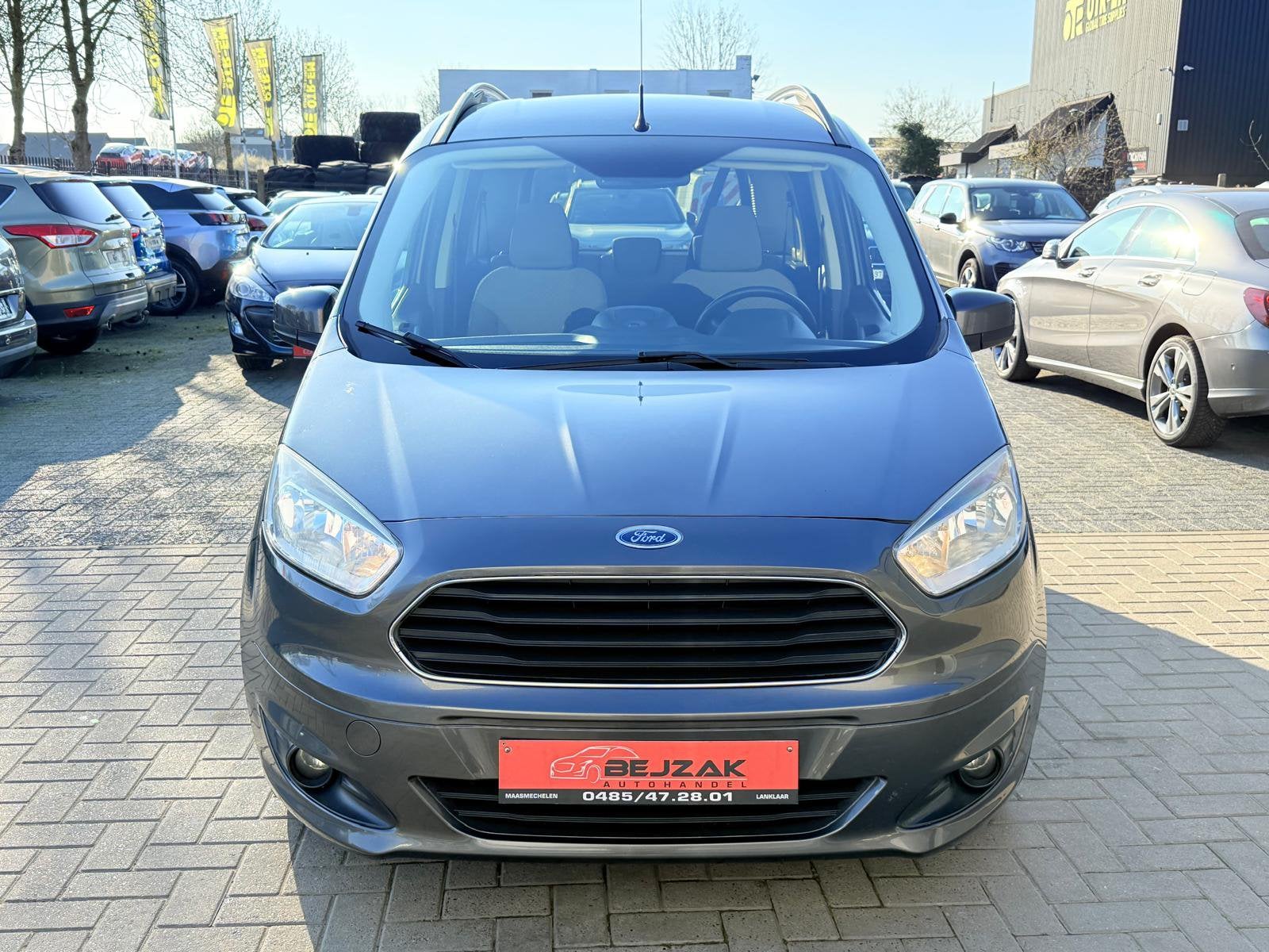 Ford tourneo courier 1.0i 133.000km 1j Garantie, Auto's, Ford, Euro 6, Bedrijf, Handgeschakeld, https://public.car-pass.be/vhr/2fe7bc8e-daff-4ca2-aa41-2dda225a7922