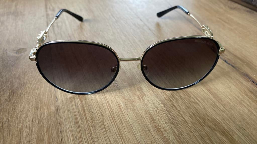 Zonnebril Michael Kors, Handtassen en Accessoires, Zonnebrillen en Brillen | Dames, Ophalen, Zo goed als nieuw, Zonnebril
