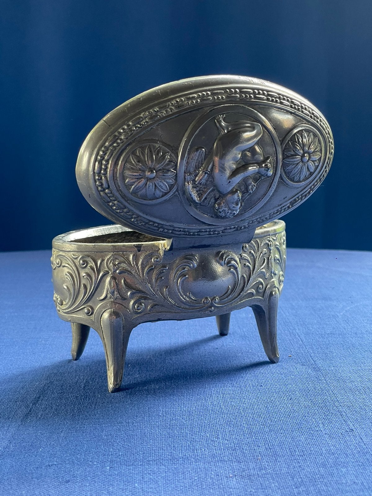 Boîte à bijoux Art Nouveau avec angelot sur pieds — antique, Enlèvement ou Envoi