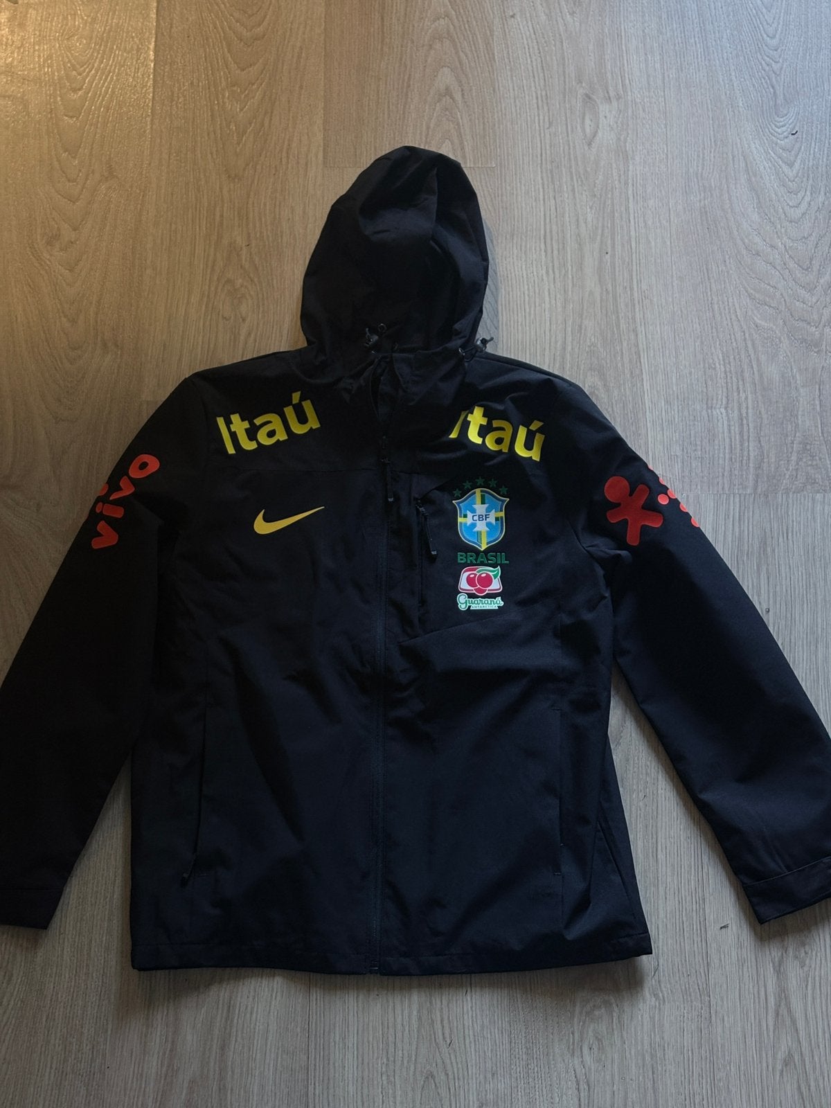 Veste Nike Brasil, Neuf, Taille 52/54 (L), Enlèvement, Noir