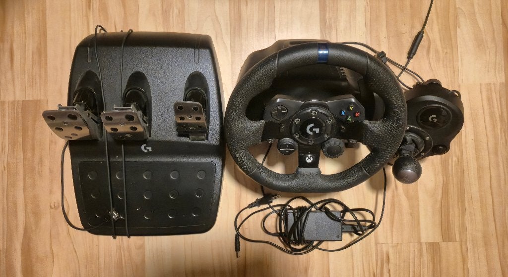 Logitech G923 - Xbox/pc + logitech shifter, Games en Spelcomputers, Ophalen of Verzenden, Zo goed als nieuw, Stuurtje of Sportattribuut