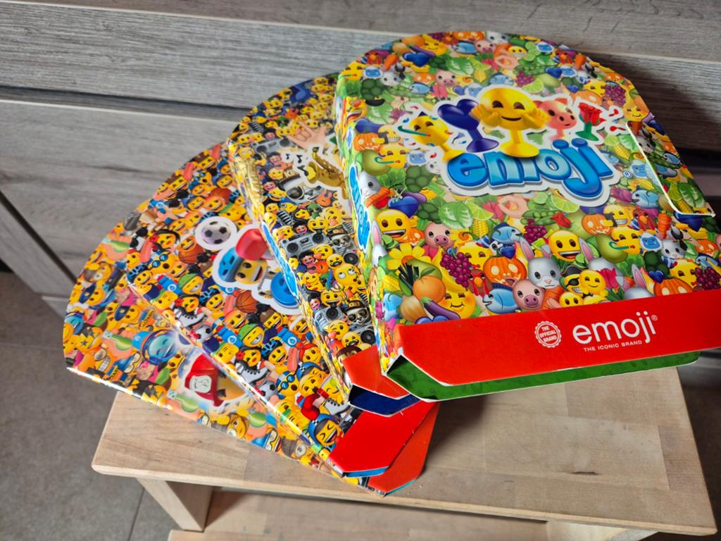 Emoji verzameling boeken 2021-2024, Verzamelen, Ophalen of Verzenden
