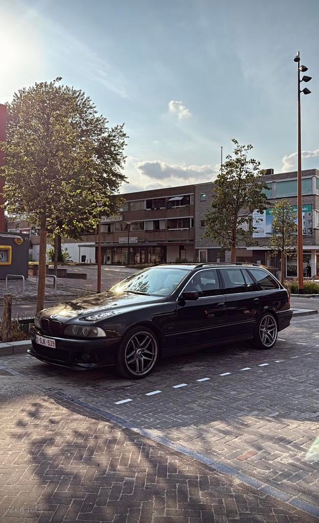 Bmw 525i e39 kan ook ruilen, Auto's, BMW, Automaat, 4 deurs, Achterwielaandrijving, Zwart