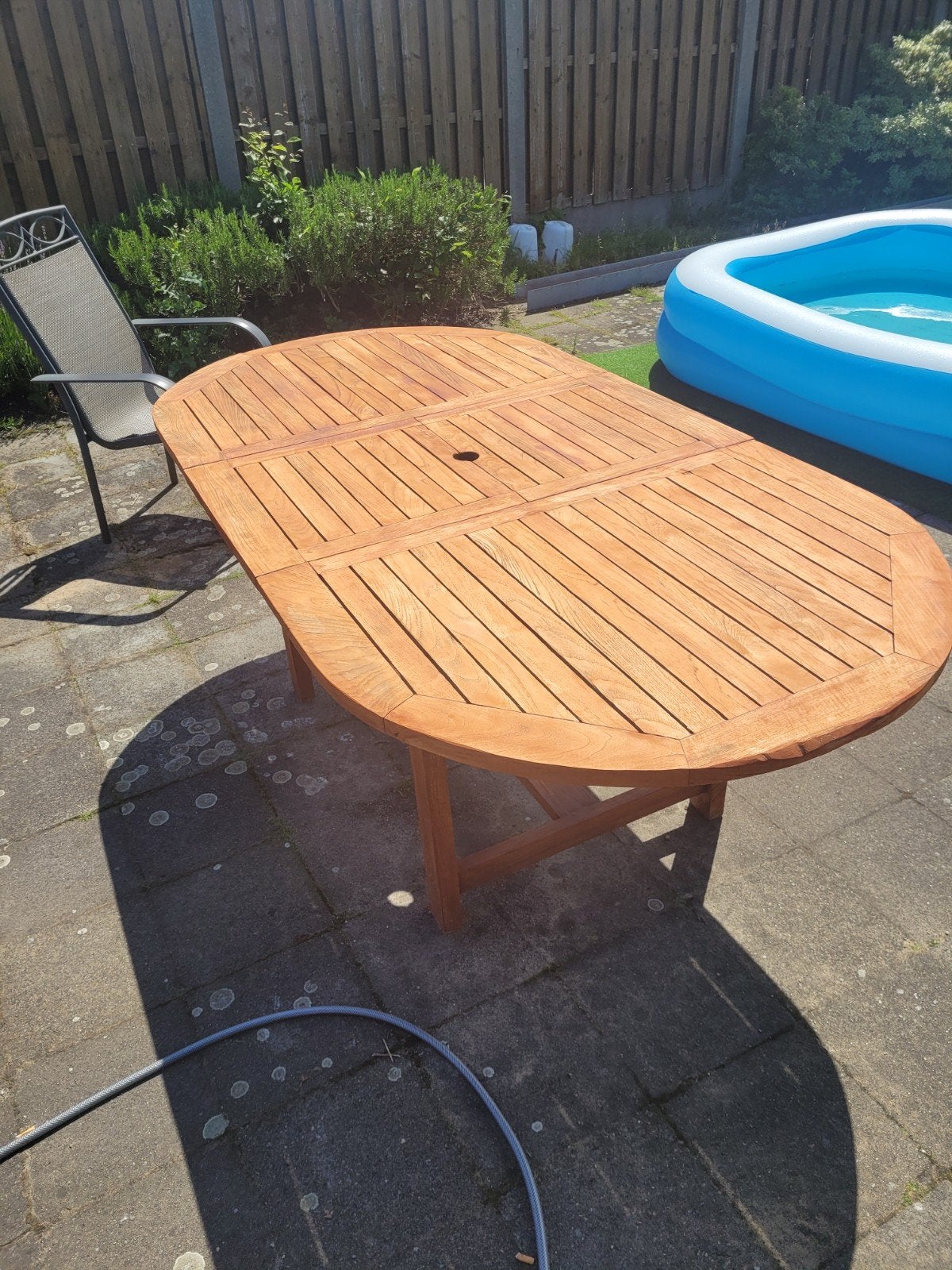 Nette teaken tuintafel, Ophalen, Gebruikt, Ovaal, Teakhout