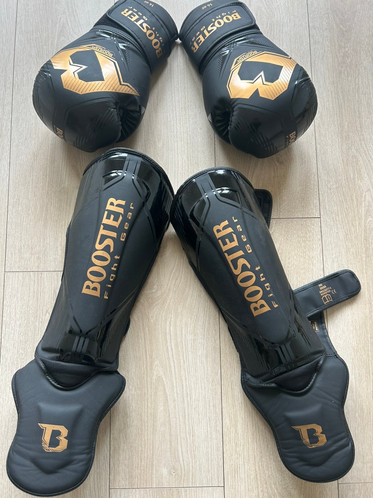 Kickboks setje medium, Ophalen, Zo goed als nieuw