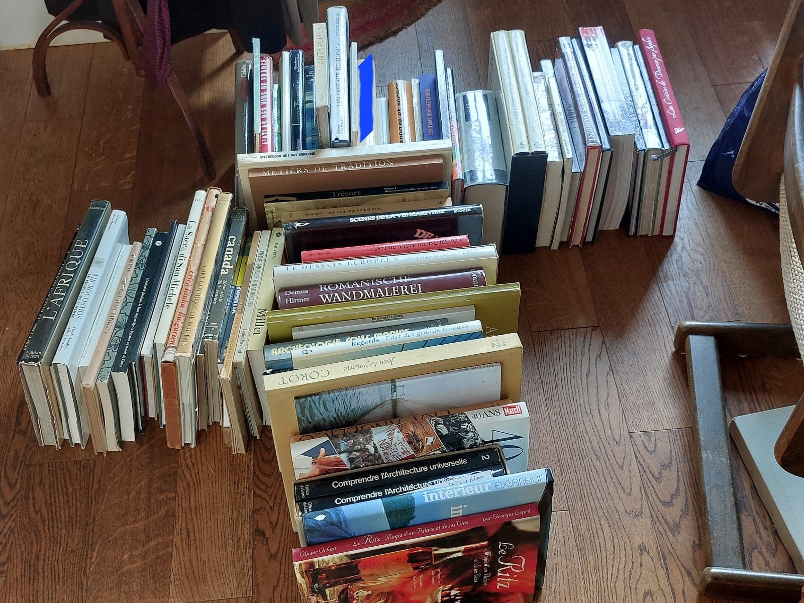 Set van ongeveer 80 boeken op groot formaat over alle onderw, Boeken