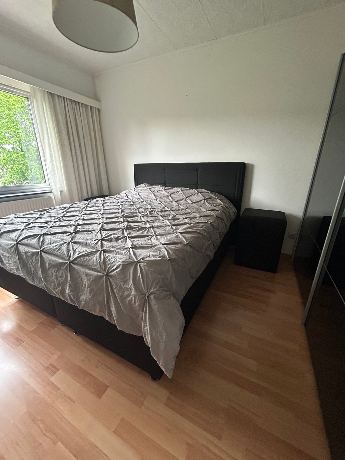 Boxspring 160x200 zwart + matras + 2 nachtkastjes, Ophalen, Zwart