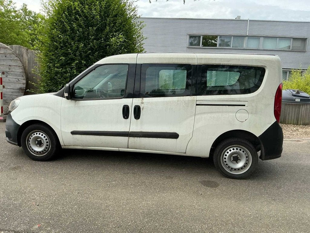 Véhicule commercial Fiat Doblo 2018, Autos, Achat, Euro 6, Entreprise, Diesel