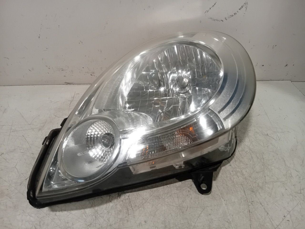 Koplamp links Renault Kangoo, Onderdelen@venauto.nl, Van der Ven Autorecycling B.V., Ettenseweg 76, 4706 PB Roosendaal, The Netherlands