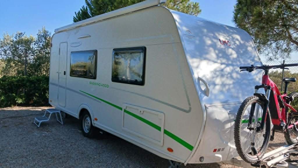 2022 LMC Sassino 450 D: airco+mover+luifel+fietsenrek, Caravanes & Camping, Jusqu'à 4, Roue de secours, LMC et Münsterland, Particulier