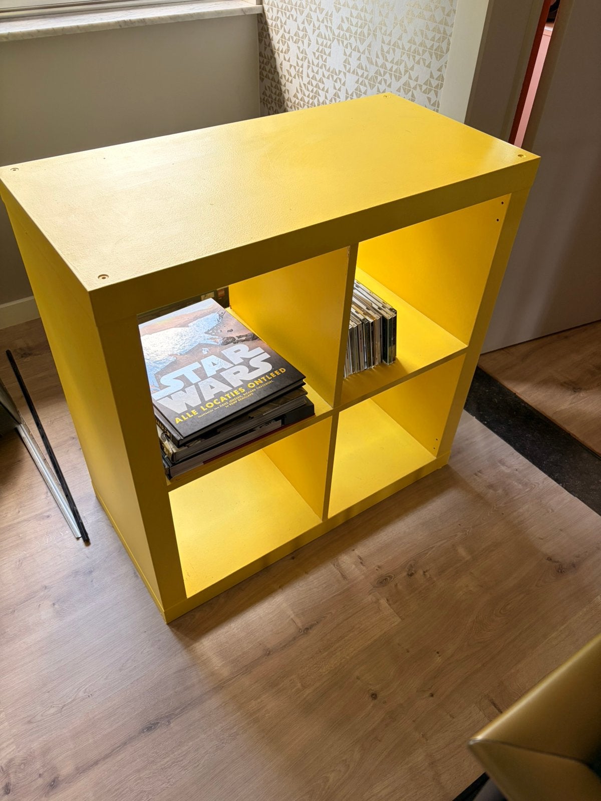 Kallax Ikea - gepersonaliseerd in geel (lakverf), Ophalen, Zo goed als nieuw