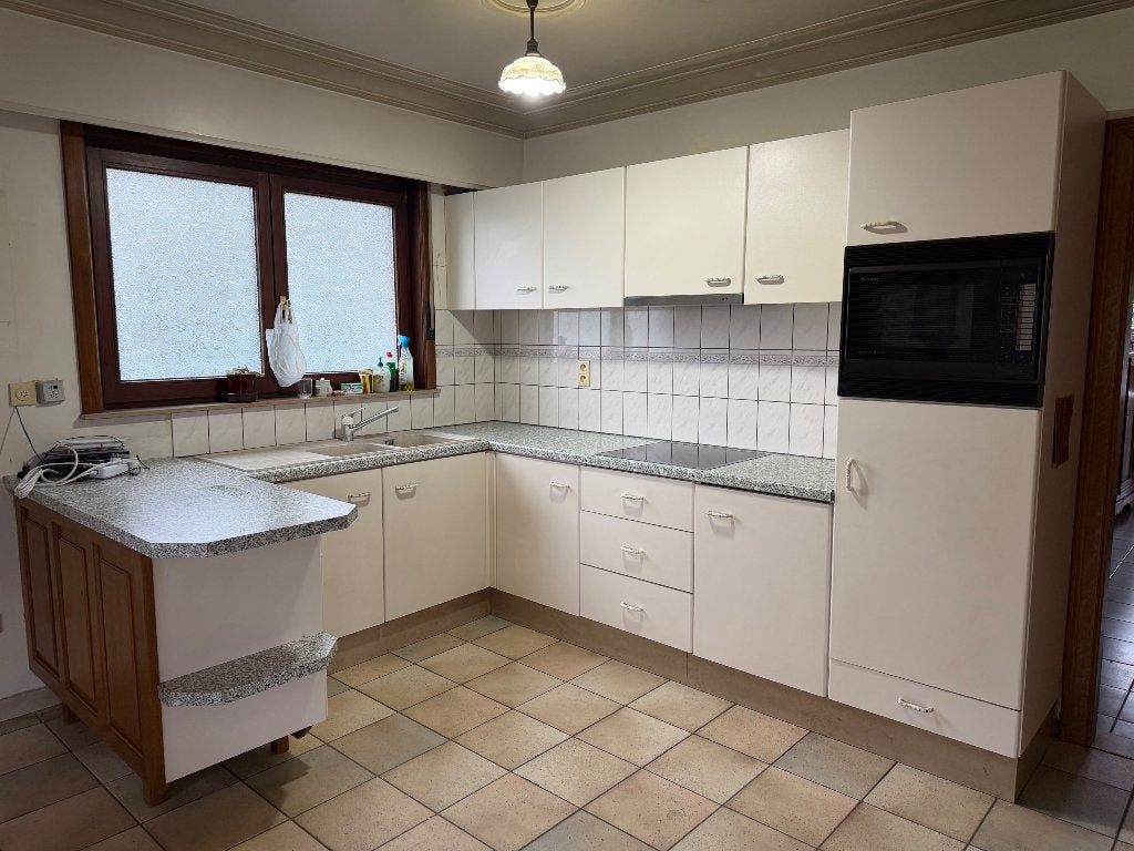 Keuken (incl nieuwe koelkast, spoelbak,…), Ophalen, Gebruikt