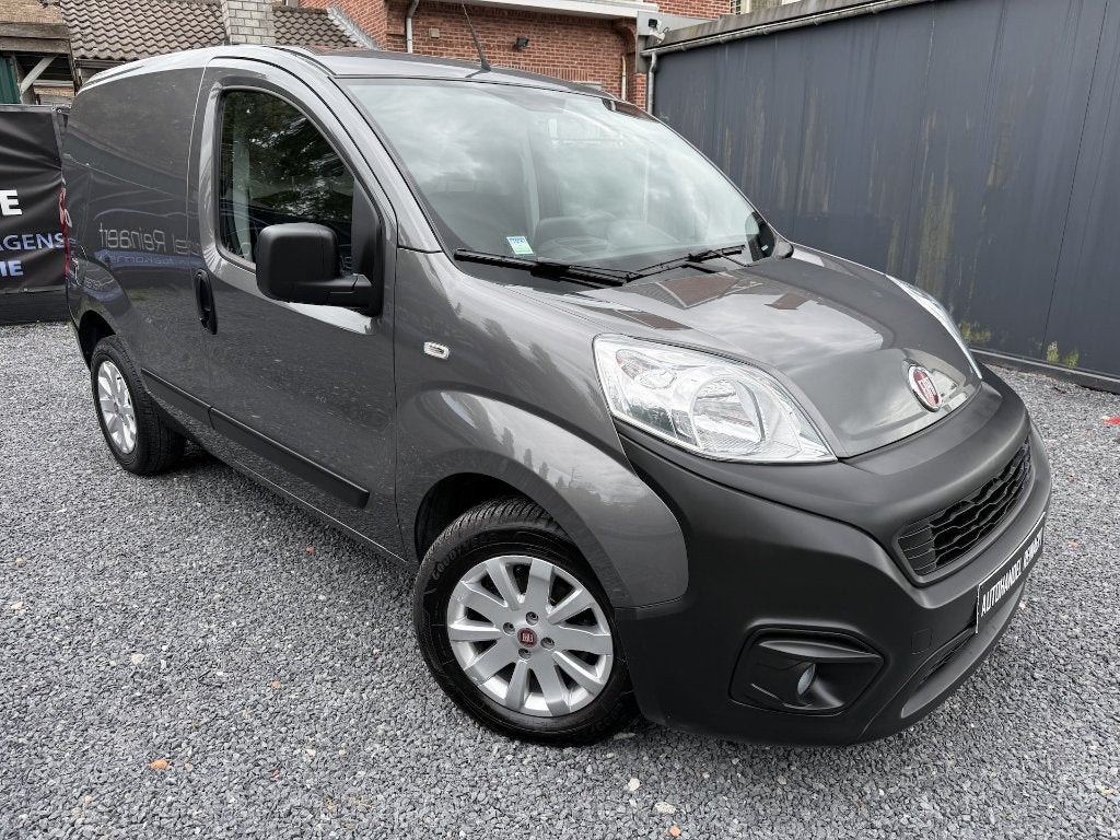 Fiat Fiorino 1.3JTD, 2021, 44.000km, Airco, 2 zit + Keuring, Auto's, Bestelwagens en Lichte vracht, https://public.car-pass.be/vhr/3391a30f-a97b-435f-b2db-83c044d0217e