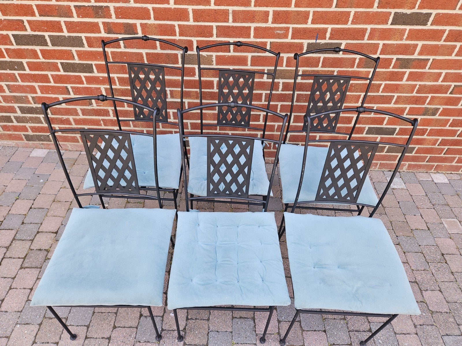 6 smeedijzeren stoelen, Ophalen