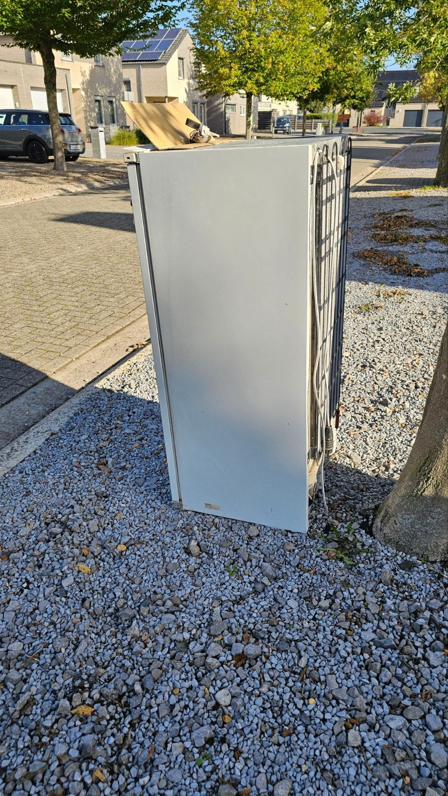 Gratis oude werkende inbouw frigo, Ophalen, 150 tot 200 liter, 120 tot 140 cm, 60 cm of meer