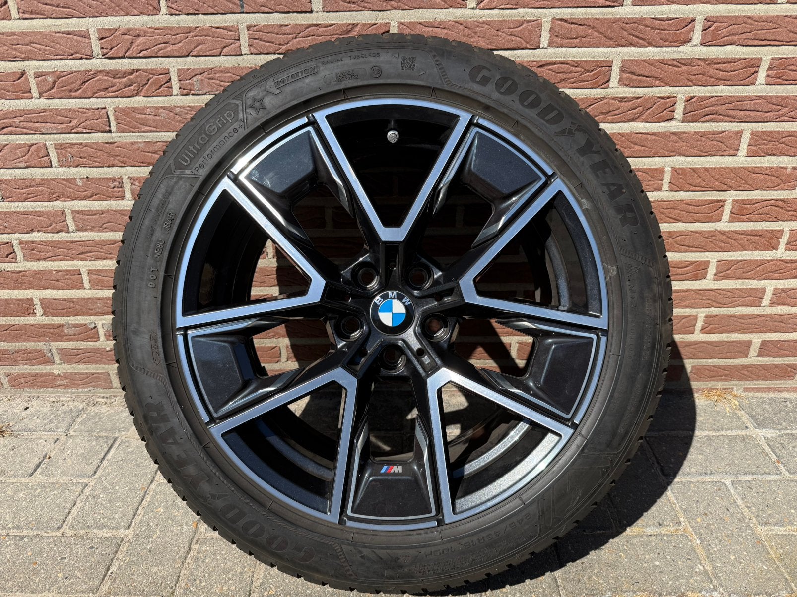 BMW 4 serie i4 G26 18 inch velgen 858M styling winterbanden, Auto-onderdelen, Banden en Velgen, Ophalen, 18 inch, 245 mm, Banden en Velgen
