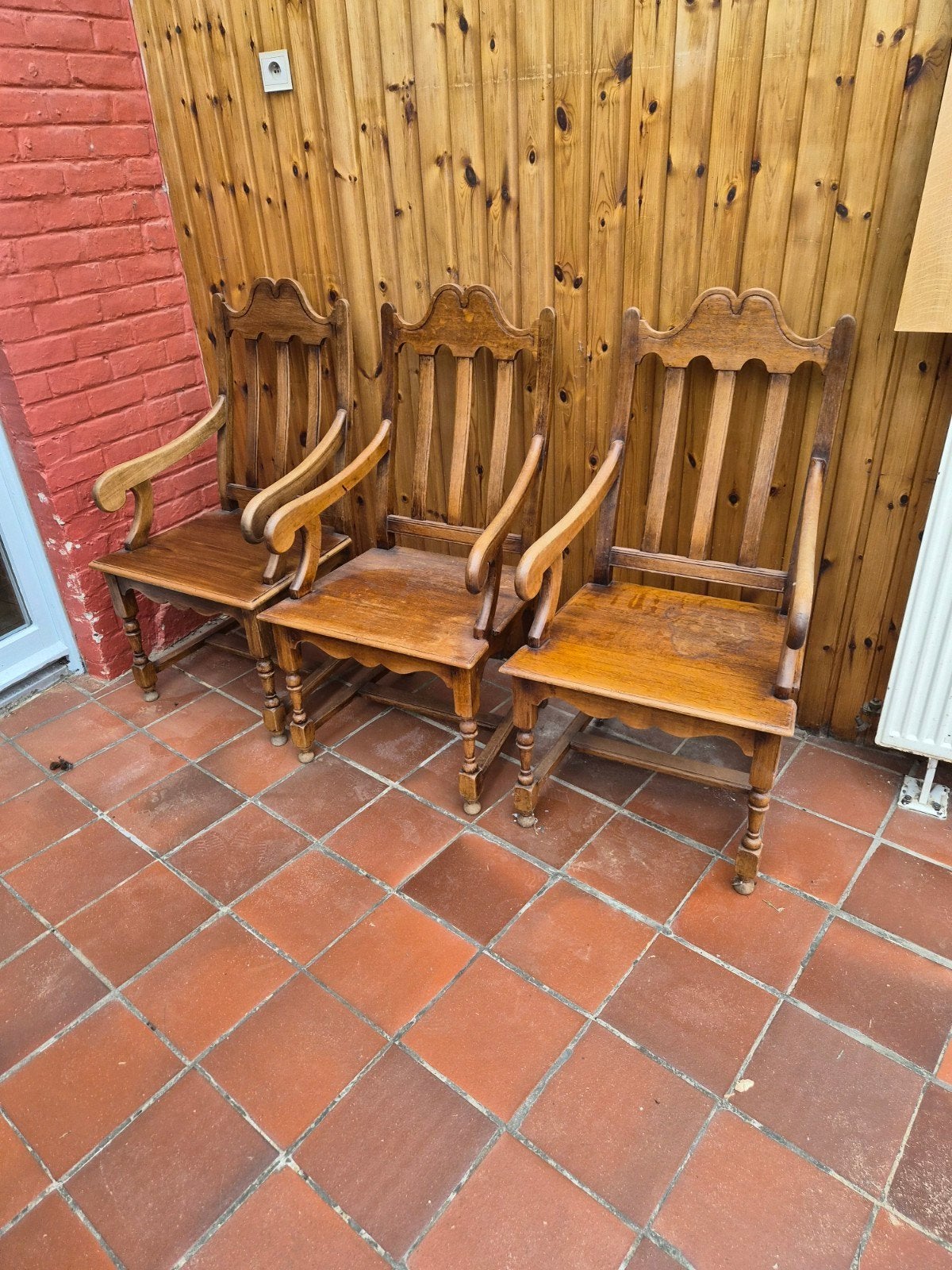 3 chaises en chene, Enlèvement