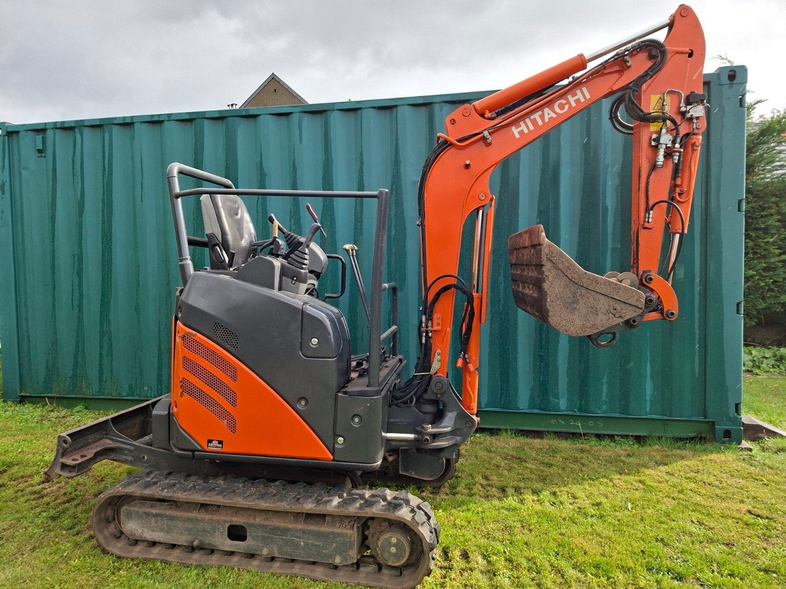 Hitachi zaxis 17U minigraver, Enlèvement, Grue