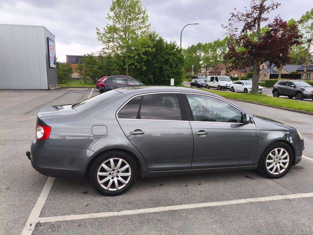 Vw Jetta 1.9 TDI 2007 automatisch, Auto's, Automaat, Diesel, Jetta, Te koop