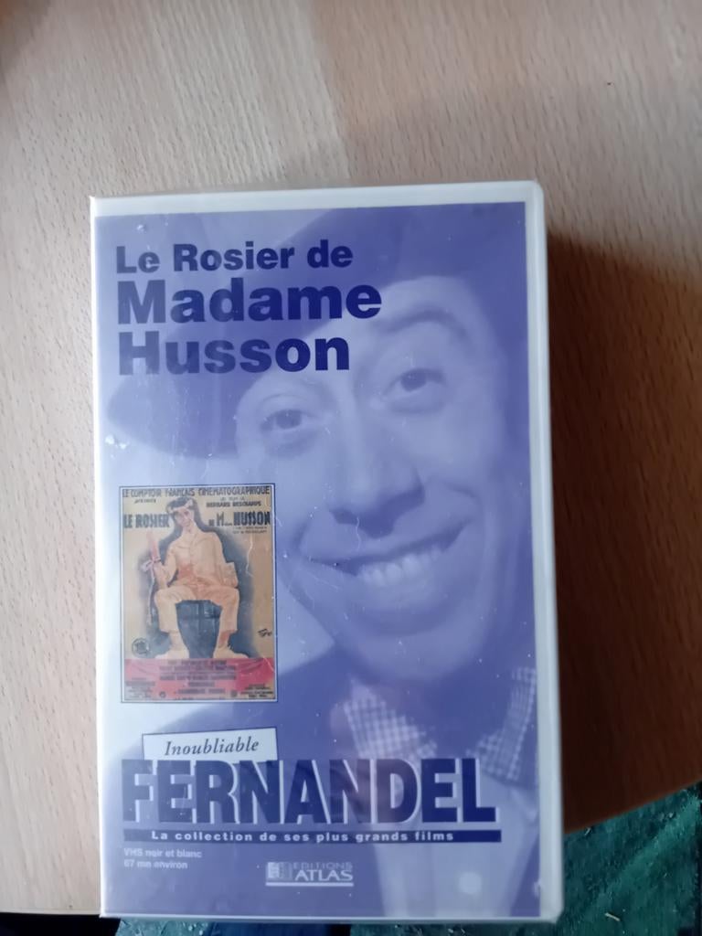 100 Cassettes neuve VHS Fernandel, Ophalen, Nieuw in verpakking, Komedie