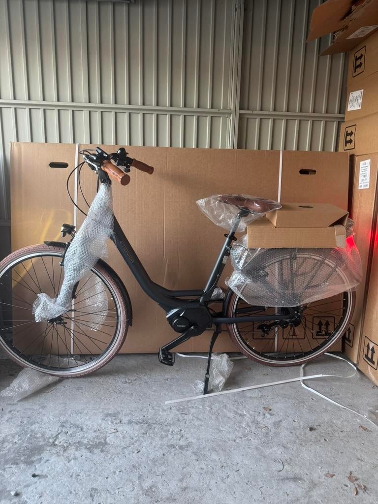 NIEUWE ELEKTRISCHE FIETS MET MIDDENMOTOR, Fietsen en Brommers, Elektrische fietsen, Ophalen, Zo goed als nieuw