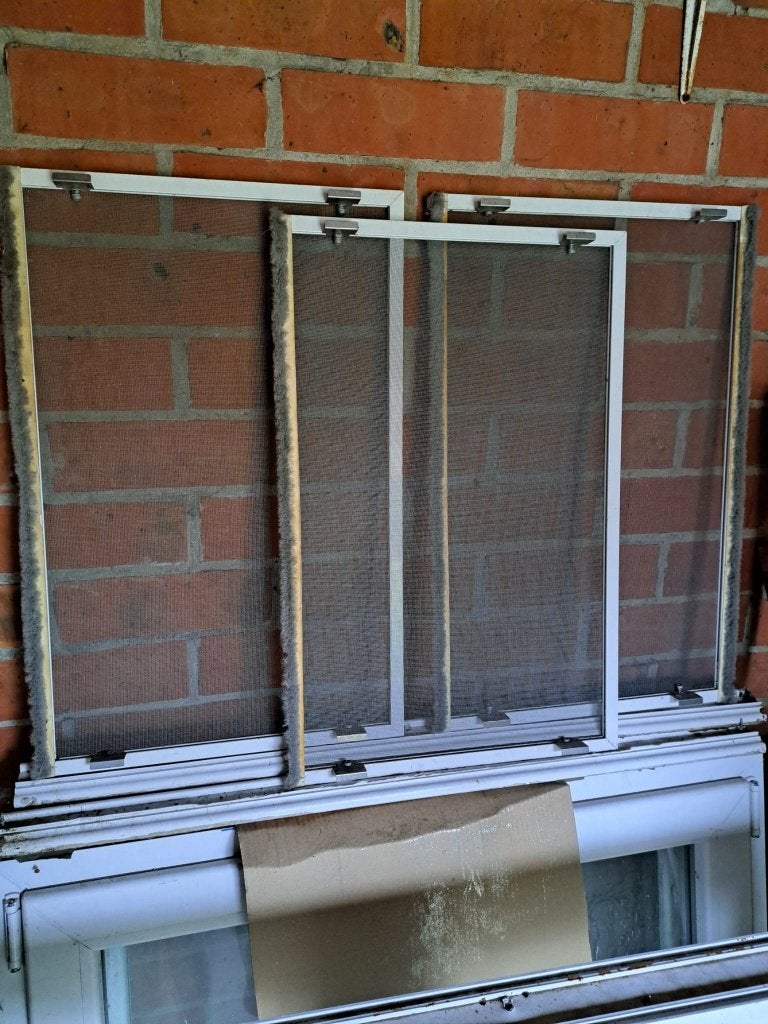 3 pvc ramen dubbel glas en vliegenhorren, Doe-het-zelf en Bouw, Glas en Ramen, Ophalen, Gevelraam of Ruit, Gebruikt, 80 tot 120 cm
