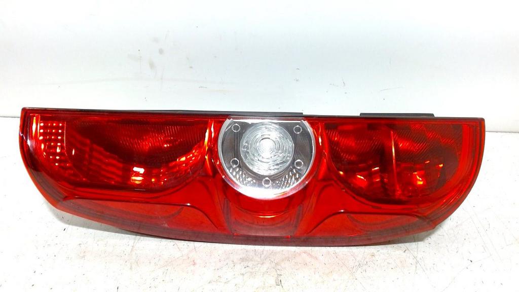 Achterlicht links buiten Opel Combo, Onderdelen@venauto.nl, Van der Ven Autorecycling B.V., Gebruikt, Ettenseweg 76, 4706 PB Roosendaal, The Netherlands