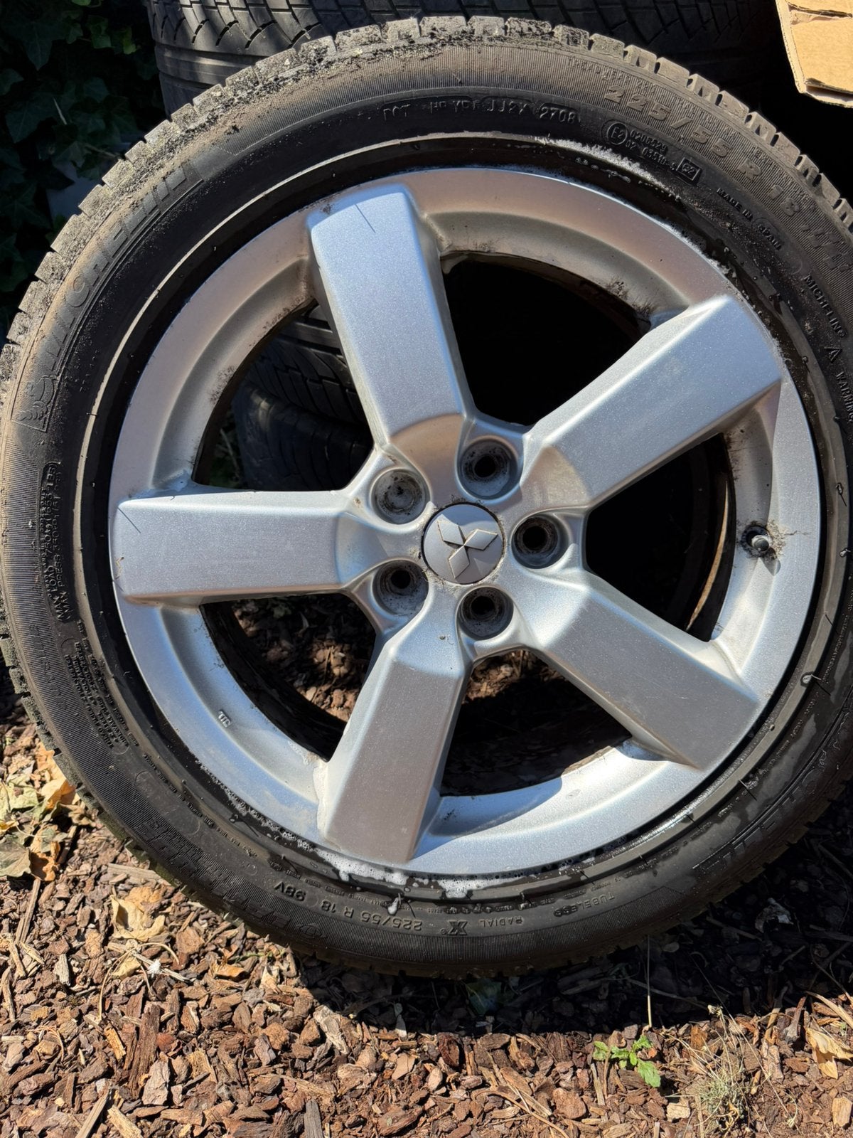 Originele Mitsubishi 18” Alu velgen + banden – 225/55 R18, Auto-onderdelen, Banden en Velgen, Ophalen, 18 inch, Band(en)