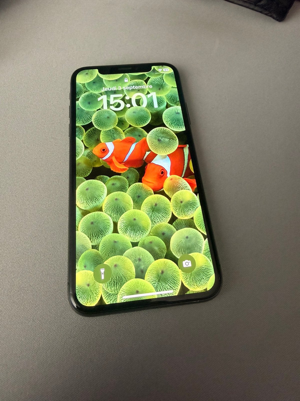 Iphone X - Noir - fonctionne tres bien avec griffe, Télécoms, Téléphonie mobile | Apple iPhone, IPhone X, Utilisé, 64 GB, Noir