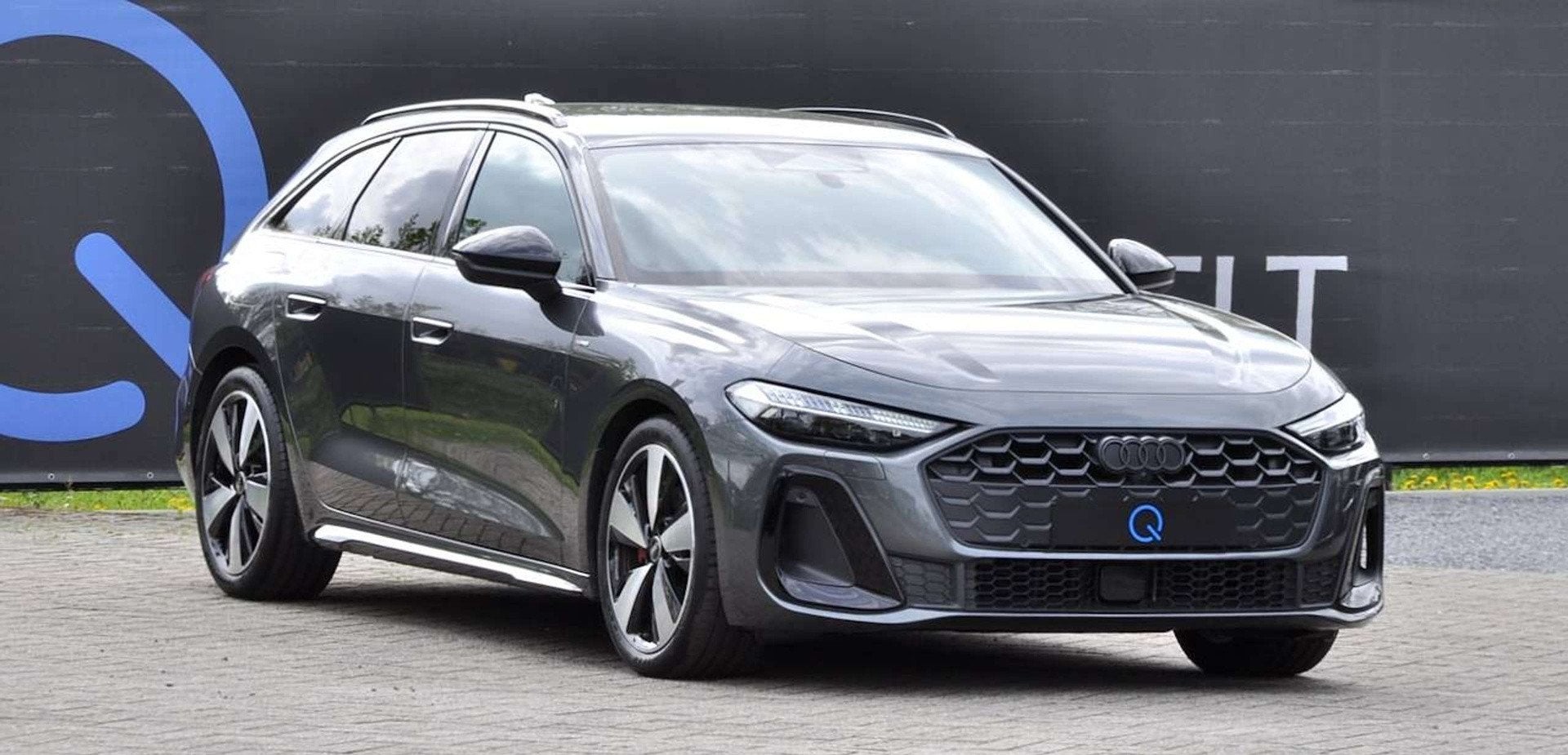 Audi A5 40 TFSI AVANT S-LINE PASS DISP 360° CAMERA CARPLAY, Auto's, Automaat, Gebruikt, 4 cilinders, 1984 cc