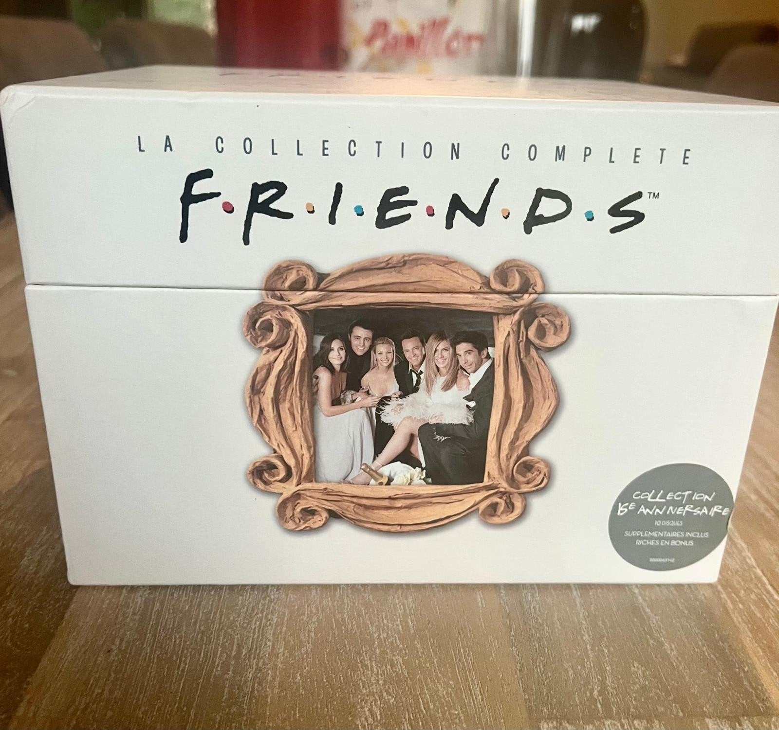 coffret collecter Friends, CD & DVD, DVD | TV & Séries télévisées, Enlèvement