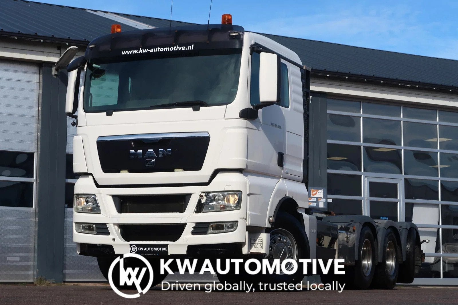 MAN TGX 35.480 8X4-4BL/ MANUAL/ 26T HOOK/ HYVA LIFT/, Autos, Euro 5, Achat, Entreprise, MAN