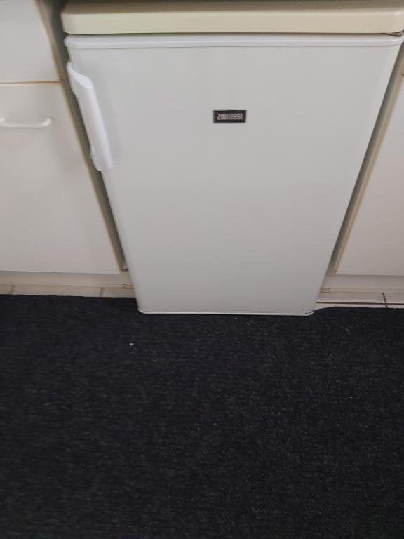 Frigo tafelmodel, Elektronische apparatuur, Ophalen, Zo goed als nieuw