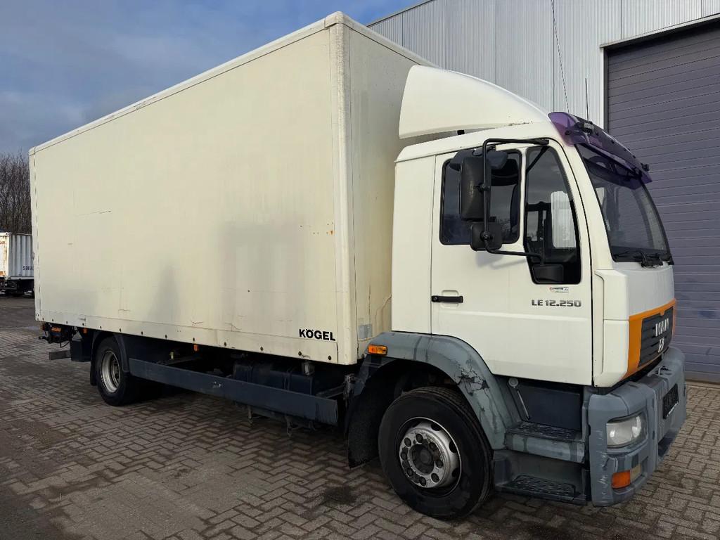 MAN LE *12.250-BELGIAN ORIGINE* (bj 2003), Autos, Camions, 250 ch, Achat, Entreprise, Boîte manuelle