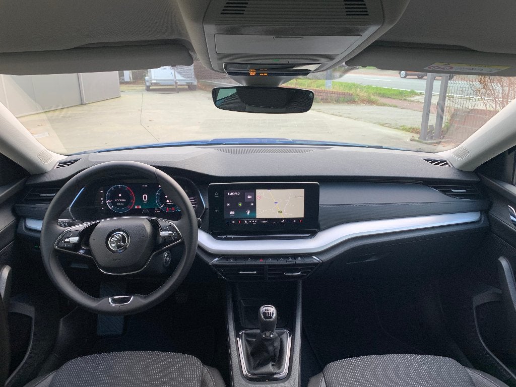 SKODA OCTAVIA 2.0TDI AIRCO/NAVI/KEYLESS/ZETELVERW/LED/, Autos, Skoda, Achat, Entreprise, Noir, Tissu