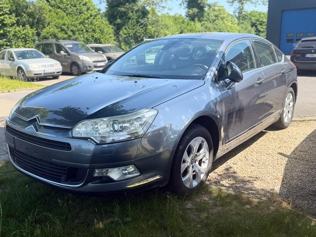 CITROEN C5 2.0 Exclusive/ BENZINE/ AUTOMATIC, Zwart, https://public.car-pass.be/vhr/84933522-caab-4d2c-b4ac-20972f192432, Leder en Stof