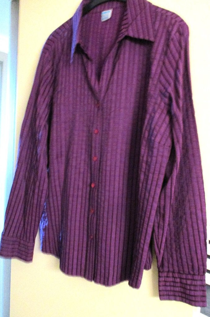 Chemise violette à fines rayures M&S taille 48, Neuf, Enlèvement ou Envoi, Chemisier ou Tunique, Violet