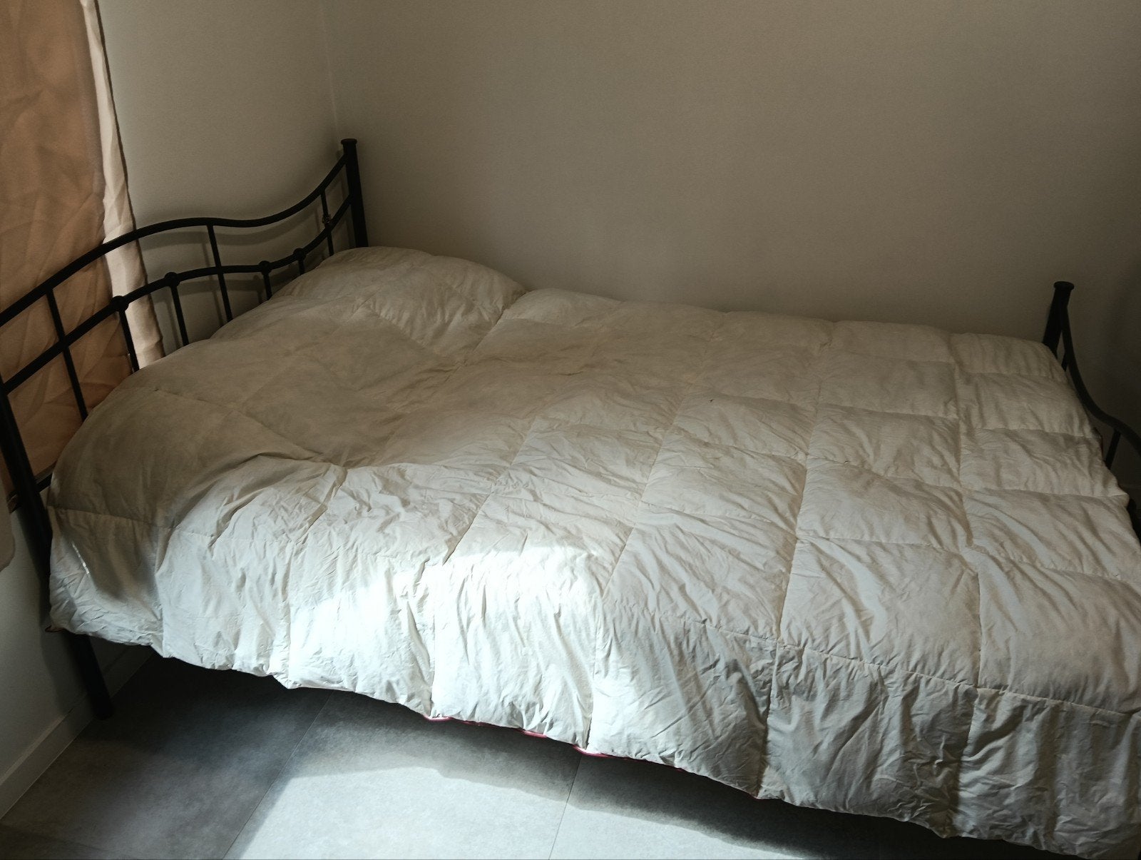 Double Bed/Lit, Ophalen, Zwart, Tweepersoons, Zo goed als nieuw