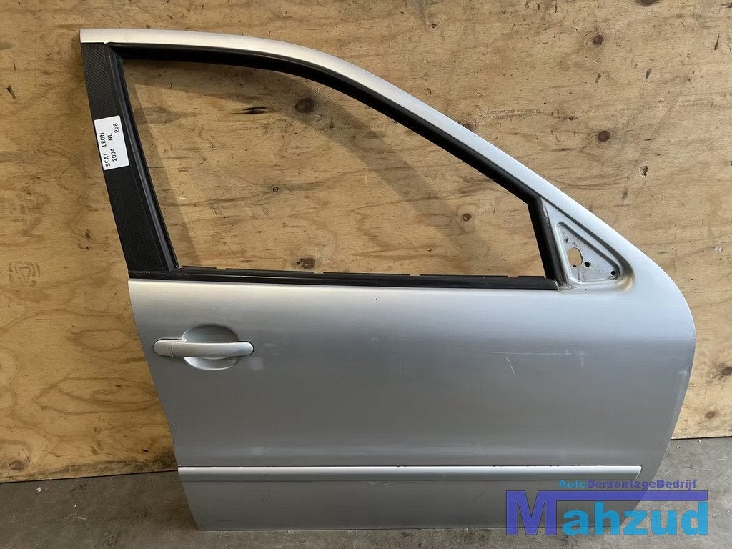 SEAT LEON 1 GRIJS ZILVER LS7N rechts voor deur 1999-2005, Autos : Pièces & Accessoires, Carrosserie & Tôlerie, Porte, Seat, Avant