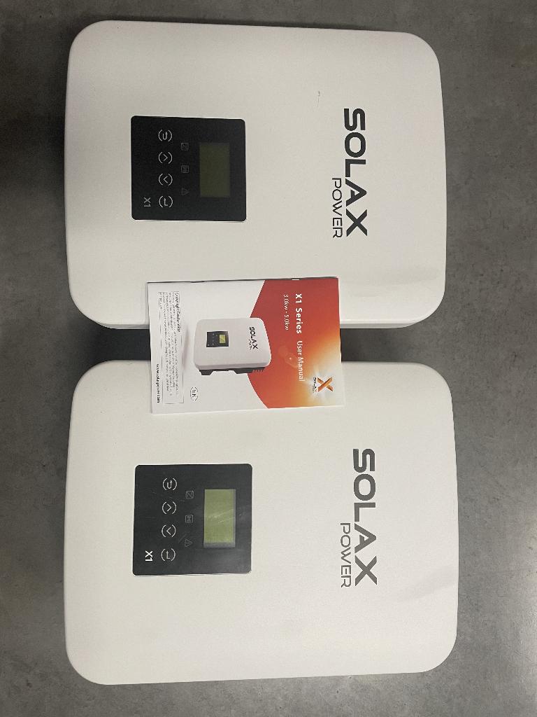 2 Solax X1-3.3-T-D omvormers, Doe-het-zelf en Bouw, Zonnepanelen en Toebehoren, Ophalen, Gebruikt, Compleet systeem, 200 wattpiek of meer
