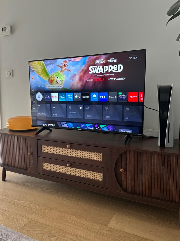 TV QLED Hisense 108cm, Ophalen, QLED, Zo goed als nieuw, 4k (UHD)