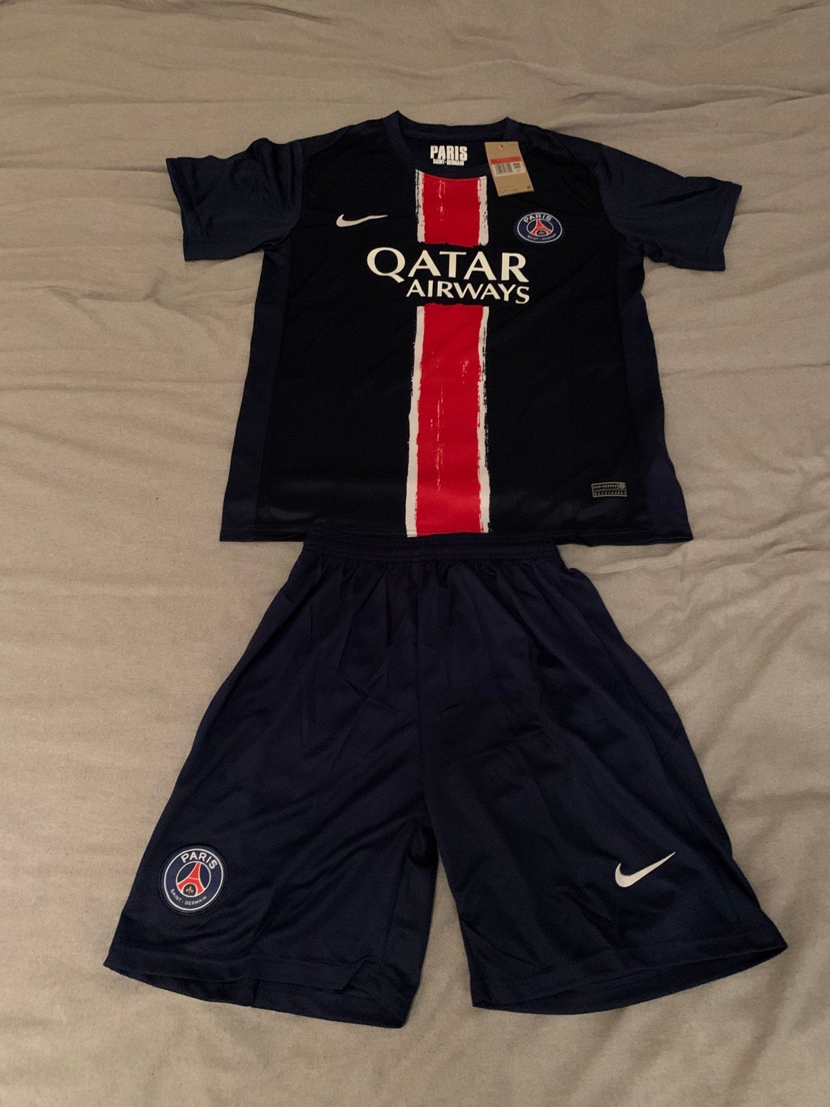 PSG Thuisshirt - Shirt & Broek, Sport en Fitness, Voetbal, Maat L, Ophalen of Verzenden, Zo goed als nieuw, Shirt